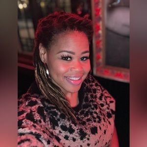 Meet your Posher, Dawn